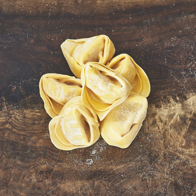 Tortelloni with black truffle